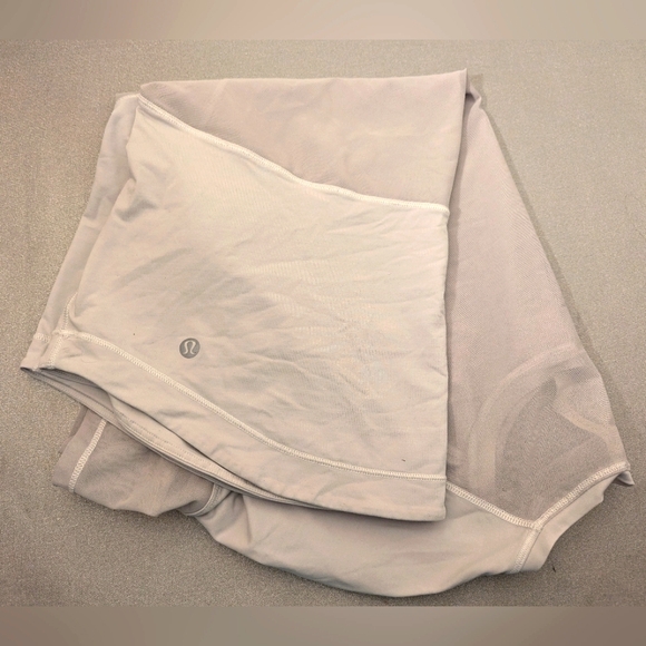 Lululemon White/Gray Workout Top with Mesh Paneling Size 10 - Picture 6 of 8